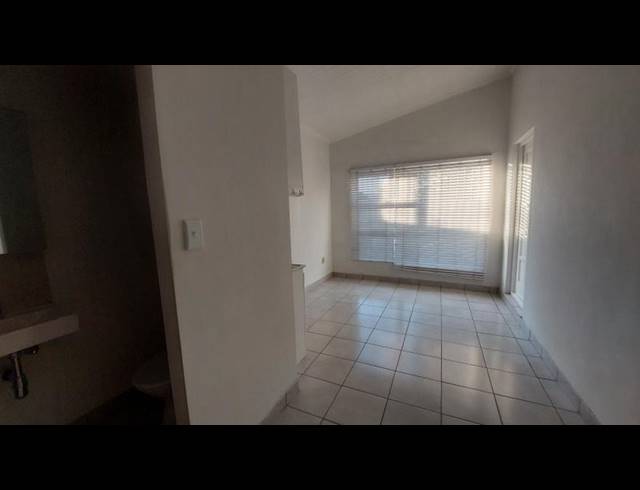 1 BEDROOM PROPERTY TO RENT IN OAKDALE